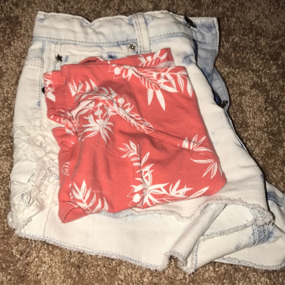 High waisted shorts and crop top